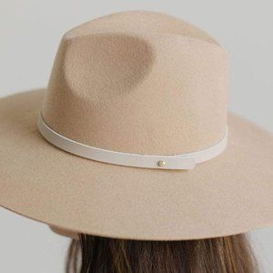 Gigi Pip Removable Leather Hat Band - Size 55 XS - NWT